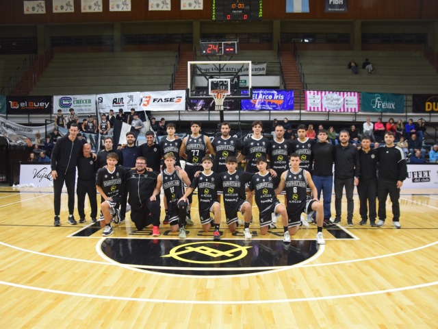 Estudiantes pele� hasta el final pero cay� ante el l�der en Pico